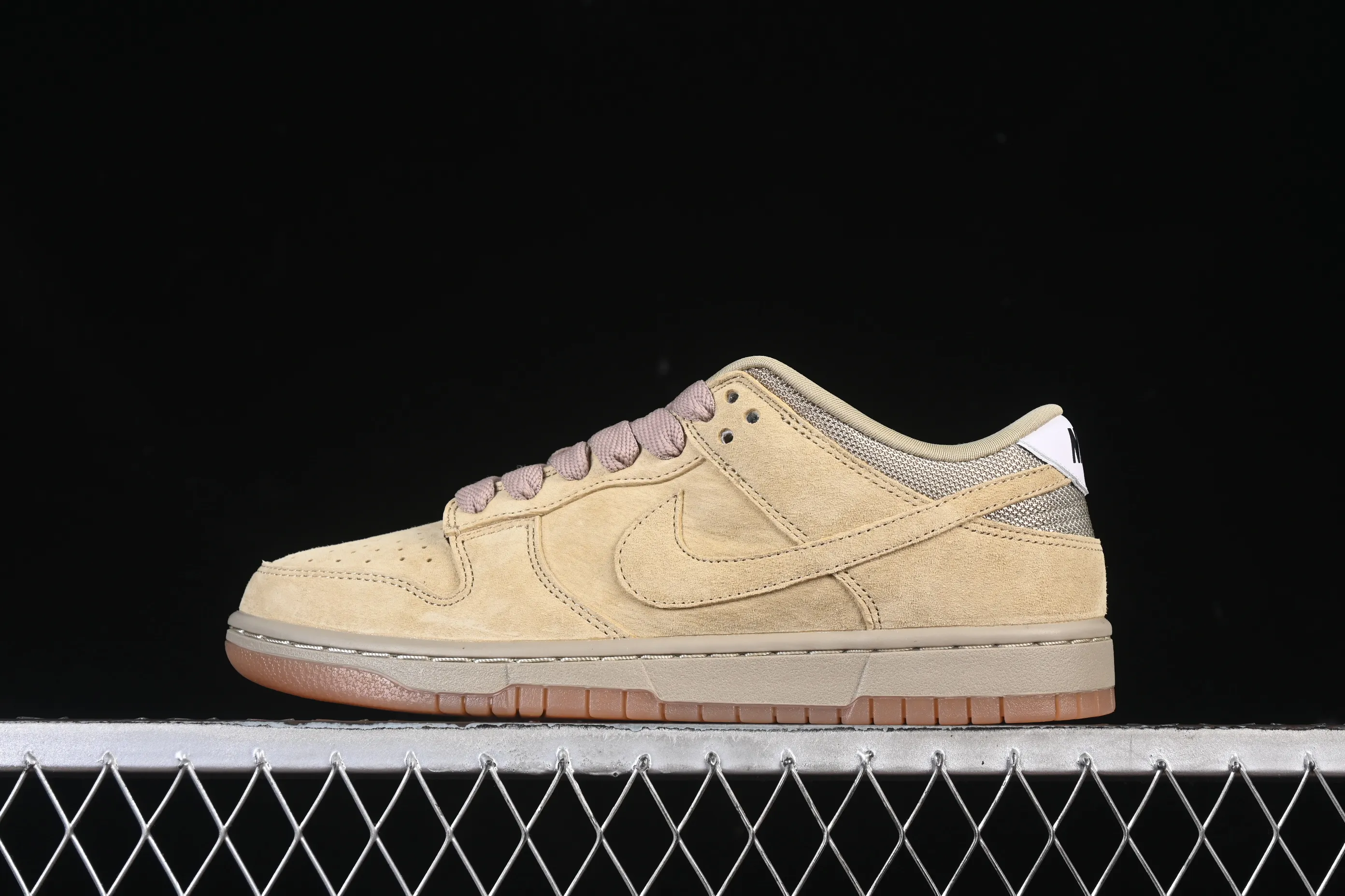 All Categories Nk SB Dunk Series Nk SB Dunk Low Low-top sneakers Nike SB Dunk Low Pro B "Parachute Beige" Desert Khaki Low-top casual sneakers HJ0367-200